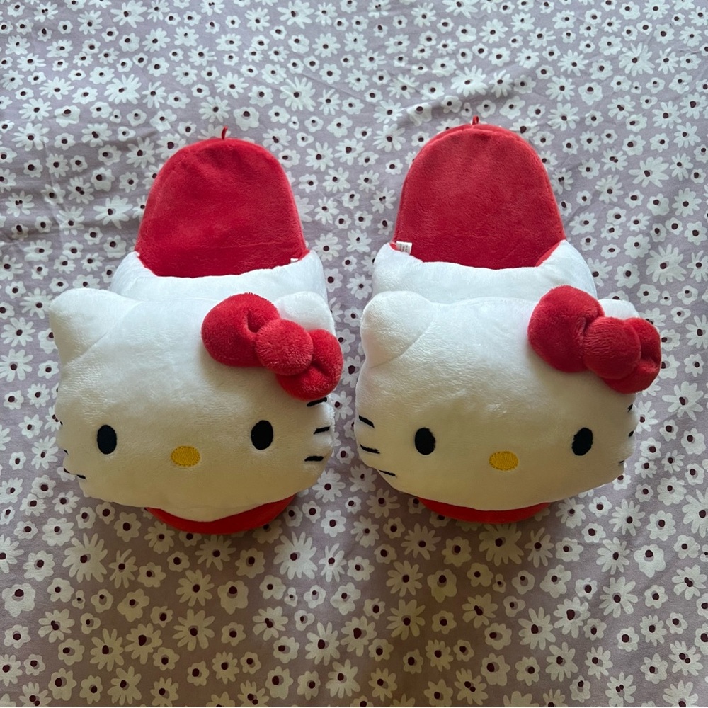 Y2K Sanrio Hello Kitty & Friends 3D White & Red Furry Slippers Shoes